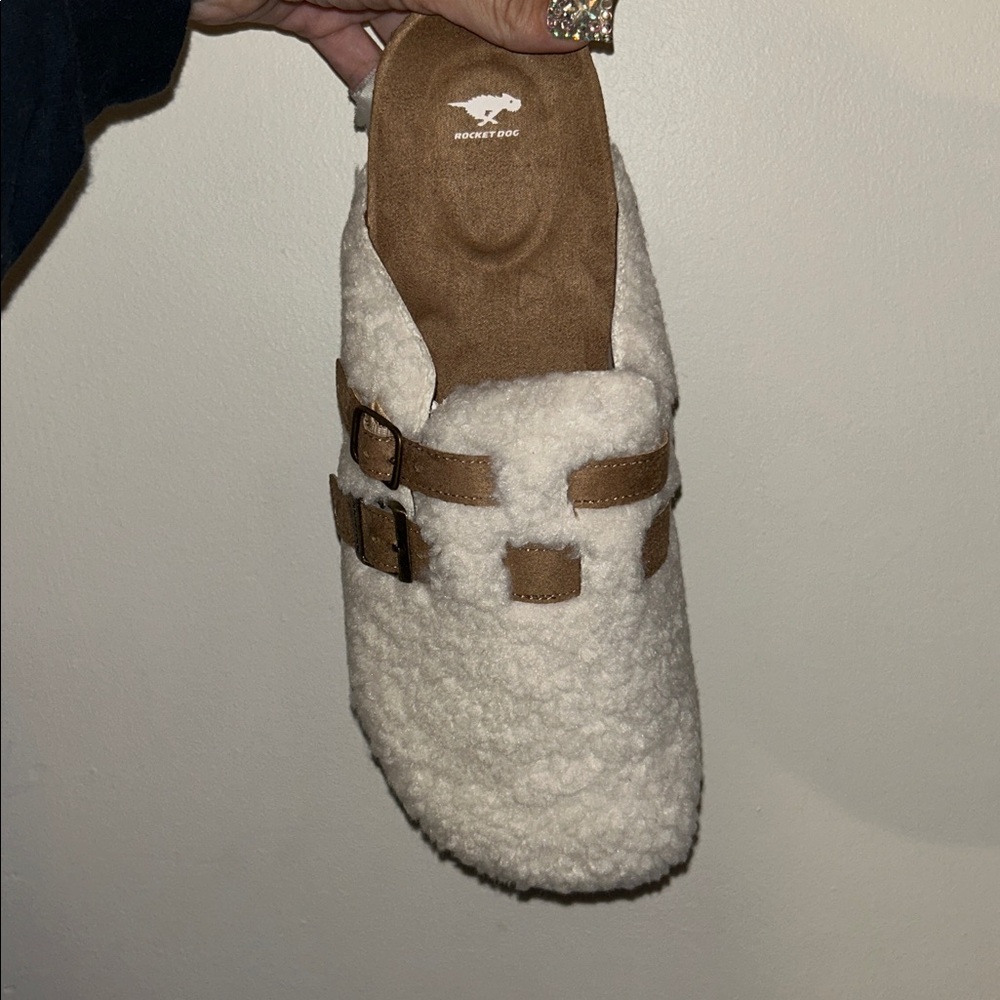 Rocket Dog Cozy Shearling Clogs with Buckle Straps, NWT! - Picture 10 of 11